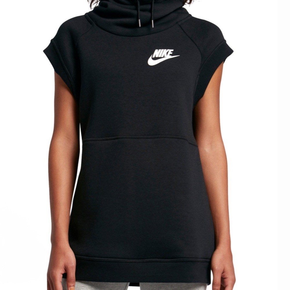 NIKE Rally women’s short sleeve top!